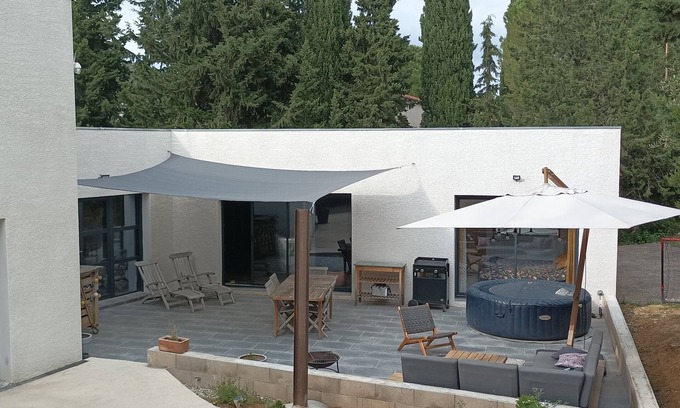 Limoux House | Magnificent villa with jacuzzi and billiards