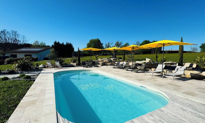 Saint-Martin-de-Gurson Villa | Magnifique villa avec piscine chauffée et sécurisée