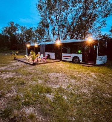 Saint-Usage Other | Magnifique bus insolite avec jacuzzi