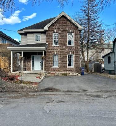 Laval Villa | Magnifique maison près de l’eau