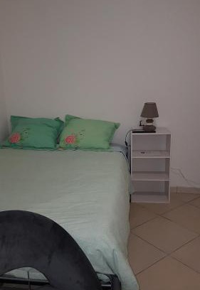 Saint-Just-Sauvage Apartment | MAGNIFIQUE STUDIO