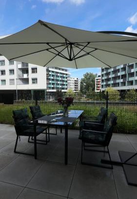 Nivy Apartment | Magnolia Terrace Apart - FREE PARKING, Family & Sport Friendly Area
