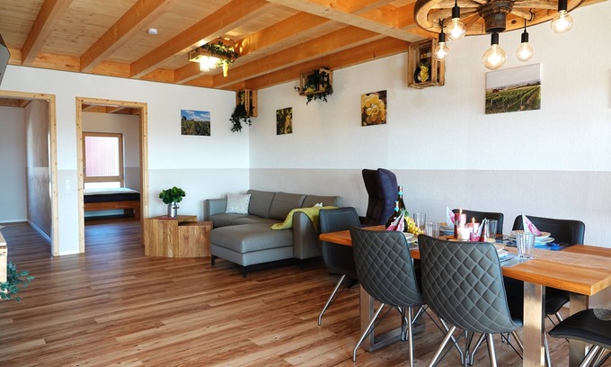 Kitzingen Apartment | Main barrier-free holiday in the vineyard