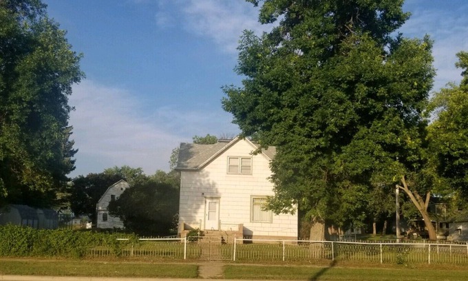 Webster House | Main Street Home-Locally Owned-No Cleaning Fees-Pets Allowed