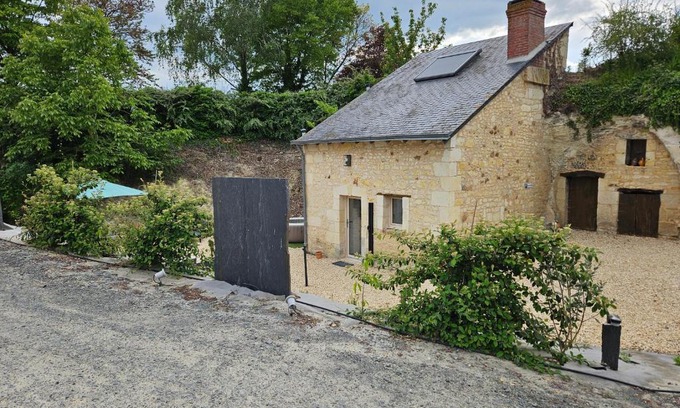Louresse-Rochemenier House | Maison 2-3 pers semi-troglodyte Angers-Saumur