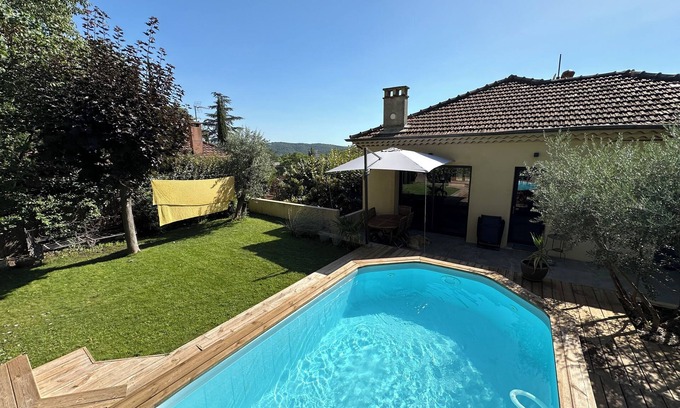 Est House | Maison Dans la Nature à 10 Minutes du Centre Ville