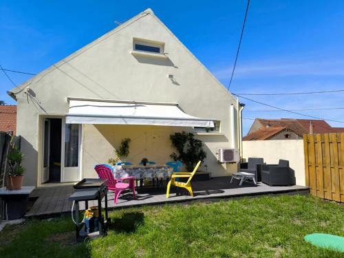 Bransat House | Maison de charme en Allier avec terrasse et jardin pour 6 personnes - FR-1-489-588