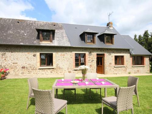 Passais-Villages House | Maison de charme en campagne avec jardin clos et WiFi - FR-1-497-238