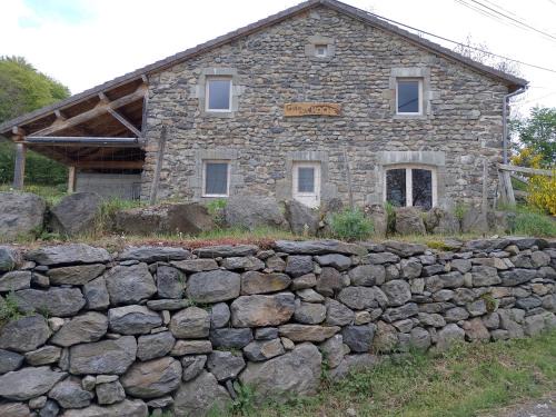 Saint-Julien-Chapteuil House | Maison de village gîte de "La Roche"