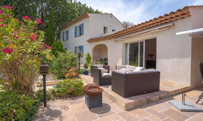 Saint-Cannat Villa | Maison des lavandes