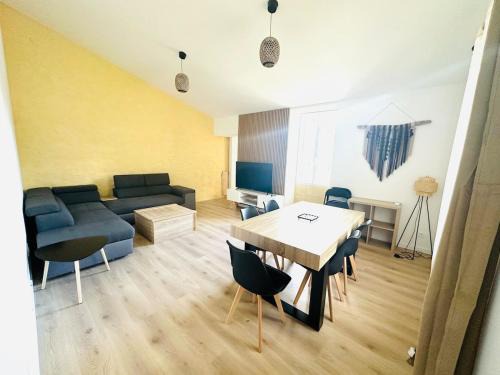 La Sauve House | Maison en pierre La Sauve