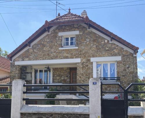 La Courneuve House | Maison et Appartement