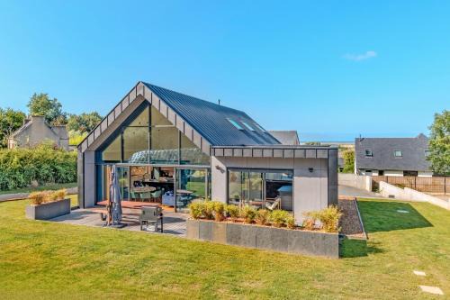 Goulven House | Maison familiale proche mer - spa