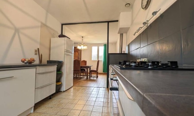 Saint-Hilaire-le-Chatel Bed & Breakfast | Maison Dans le Perche - Vue sur un Étang