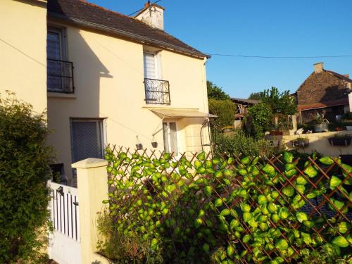 Loyat House | maison gite 6 pièces tourisme