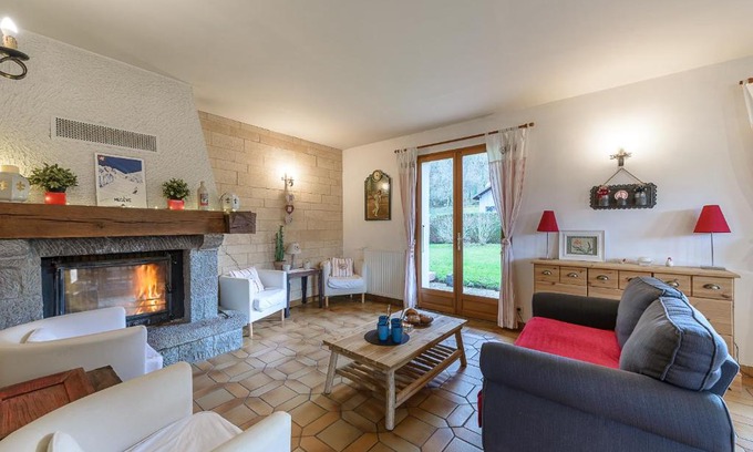 Duingt House | Maison Horizon - Charmante propriété familiale avec jardins & jeux