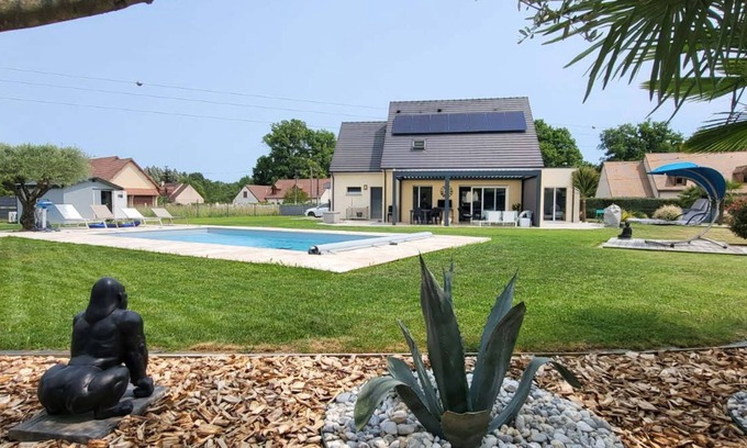Change House | Maison Individuelle au Calme Avec Piscine à 15 Minutes du Centre Ville du Mans
