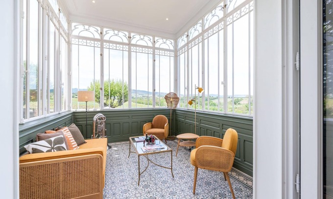 Gleize Villa | Maison Laetitia - Amazing property with pool in the middle of vineyards