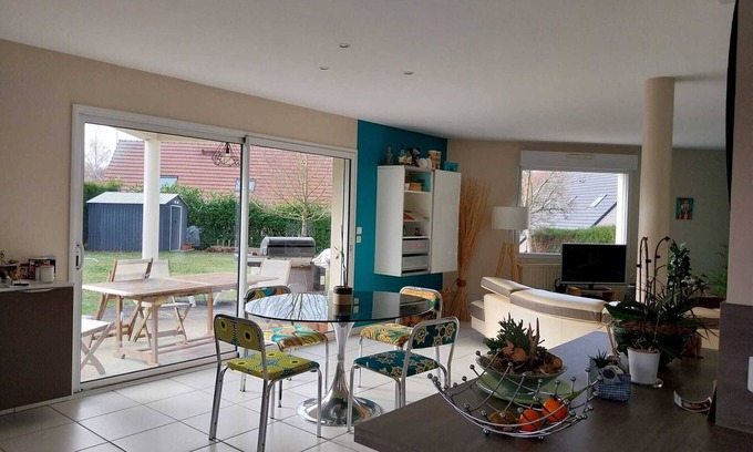 Salouel House | Maison Lumineuse Avec Jardin à 1h de Paris et Lille