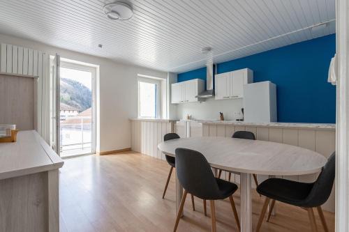 Tenay Apartment | Maison Raphaëla, Élégance et Lumière au Cœur des Monts du Bugey