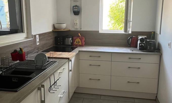 Villenave-d'Ornon House | Maison Teranga au Bourg de Villenave d'ornon for 8