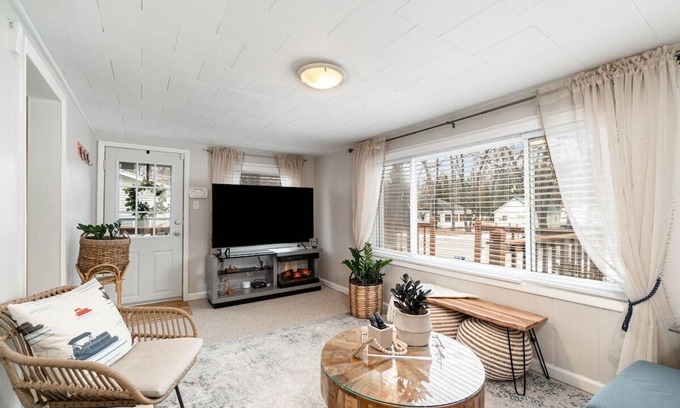 Prudenville House | Mallard Duck Retreat at the Lake