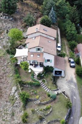 Accons House | Malpas125 chambres