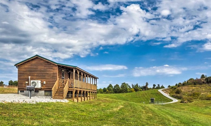 Mammoth Cave Cabin | Mammoth Cave Cabin Rentals 3 - 12.8 miles from Mammoth Cave National Park