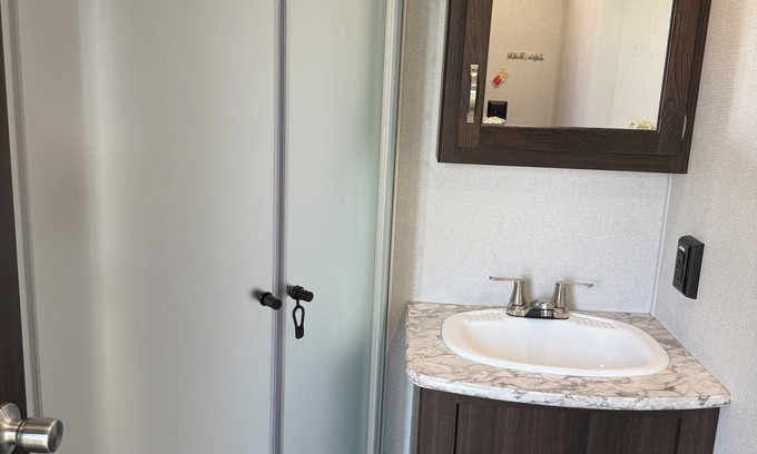 Dunnville House | Manitland Shores Resort campground & RV Trailer Park