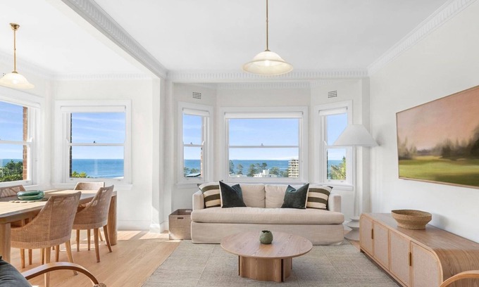 Manly Apartment | Manly Hilltop | Accommodation in Sydney with Ocean Views