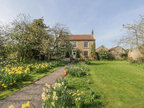 Potter Brompton House | Manor Farm