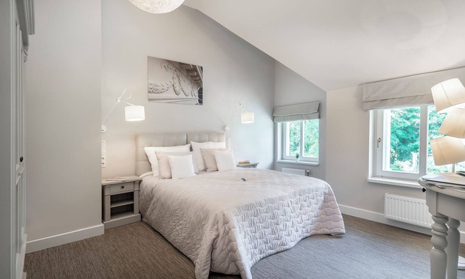 Nowe Warpno Bed & Breakfast | Manowce Palace - Triple Room with Lake View (Room 4)