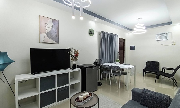 Mabini Apartment | Manzil Anilao B&B Superior bedroom U3