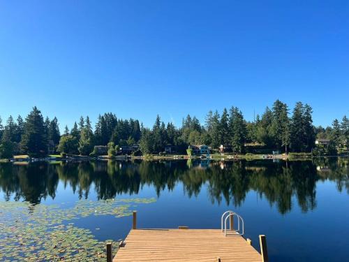 Maple Heights-Lake Desire House | #Marbella Lane - Hidden Gem on Scenic Shady Lake