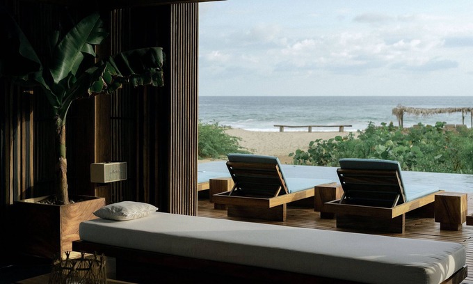 El Cacalote Villa | Mariana Trevino Castillo