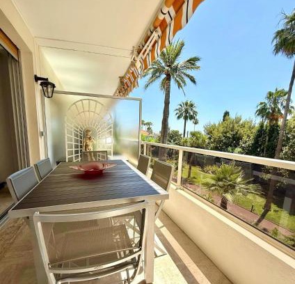 La Celle-sous-Gouzon Apartment | Marilyn Beach - Vue mer, terrasse, garage privé