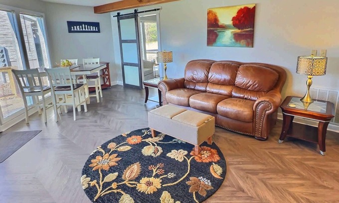 Holiday Island Condo | Marina Access, Lake View, Golf, Swimming, Fishing