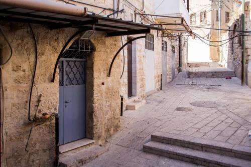 Old City Apartment | Mark House