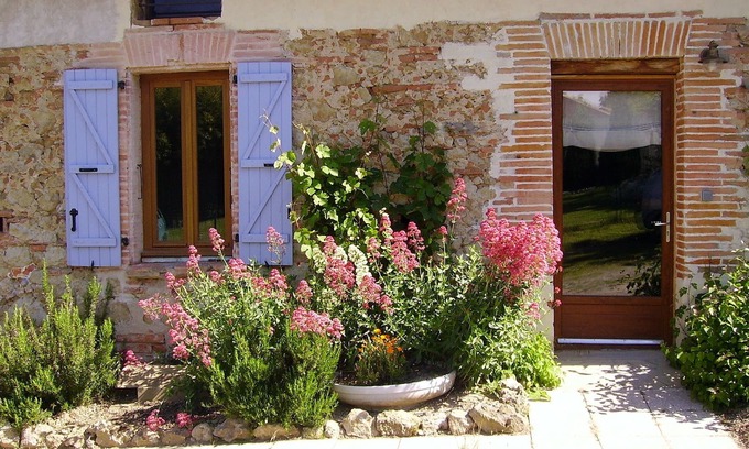 Marliac House | Marliac: Cozy Gite in Old Farmhouse