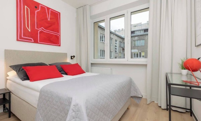 Srodmiescie Południowe Apartment | #Marszalkowska 83 | 3-Bedroom Apartment | Balcony