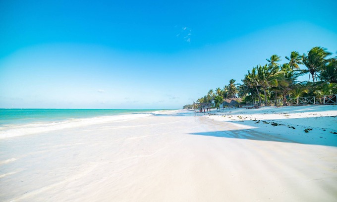 Bwejuu Beach Hotel | Mayai Ocean Resort