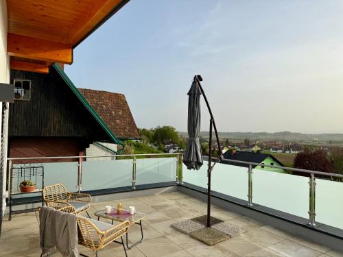 Dobl Apartment | Mc Home Neues und sonniges Doppelhaus, Top 1 mit grosse Terrasse und E-Ladestation in Dobl bei Graz