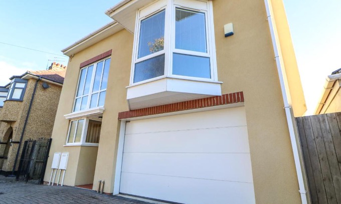 Darlington House | Mead House