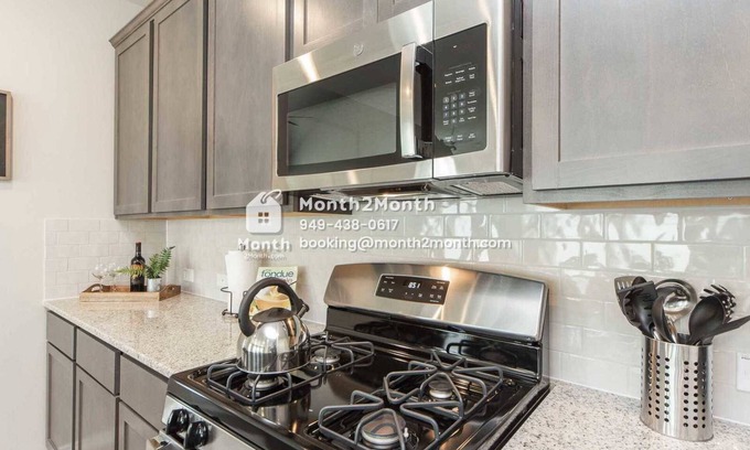 Sienna Plantation House | Meadow Trail Manor #41357