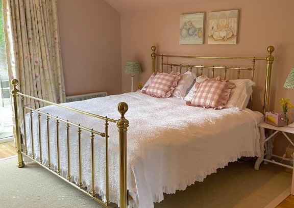 Mayfield House | Meadow View