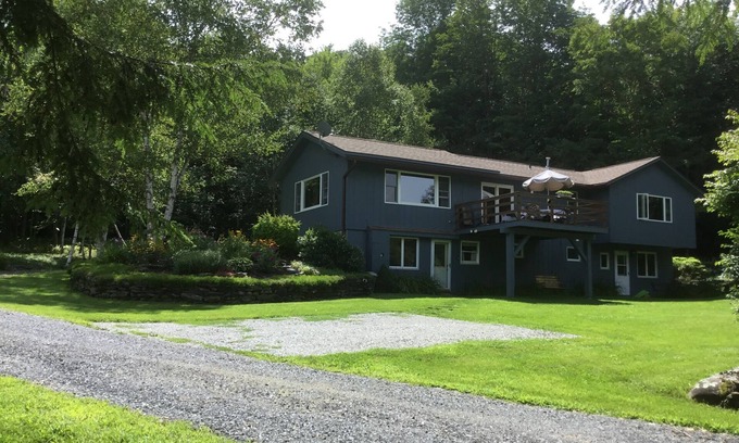 Waterbury Apartment | Meadows Mountains and more