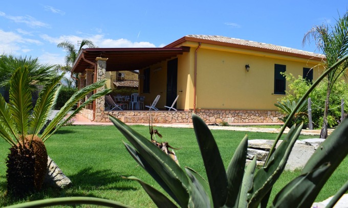 Campofelice di Roccella Villa | Mediterranean villa - 150 meters from the promenade of Cefalu