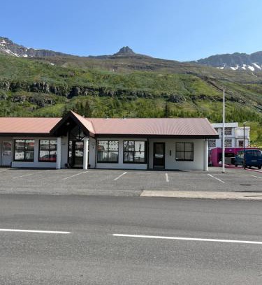 Seydisfjordur House | Media Luna Guesthouse