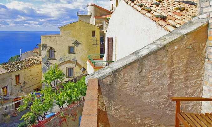Belmonte Calabro House | Medieval village of Calabria and Ecotourism, tradition and culture, sea and nature .
