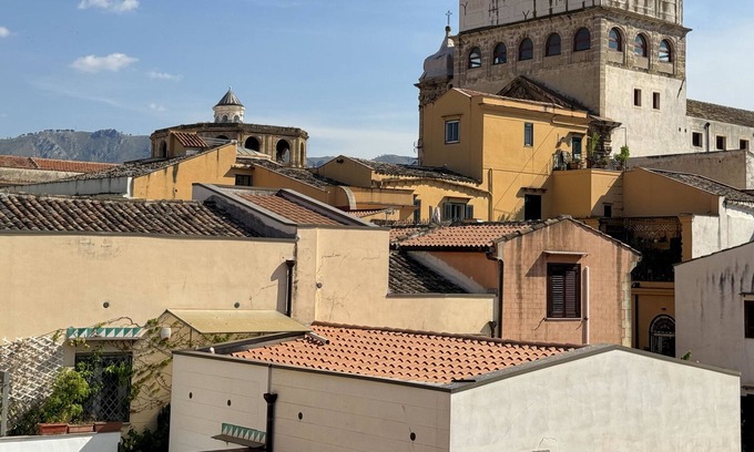 Monte di Pieta Apartment | Meetup on The Terrace View with Private Parking